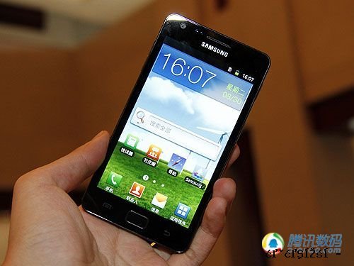 1.4GHz处理器4.5吋屏 三星I919发布