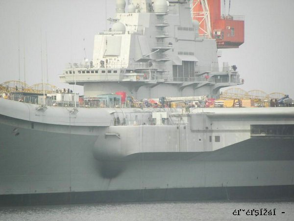 资料图:瓦良格号航母。