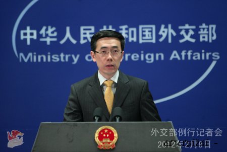 2012年2月8日，外交部发言人刘为民主持例行记者会。